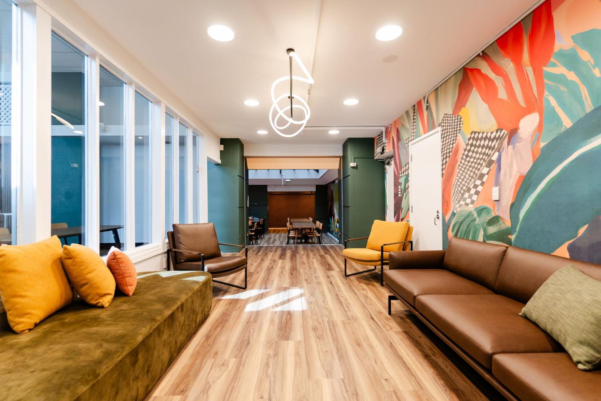 Albergue Haka House Wellington Exterior foto The lounge at the 1000 Innovation Drive location