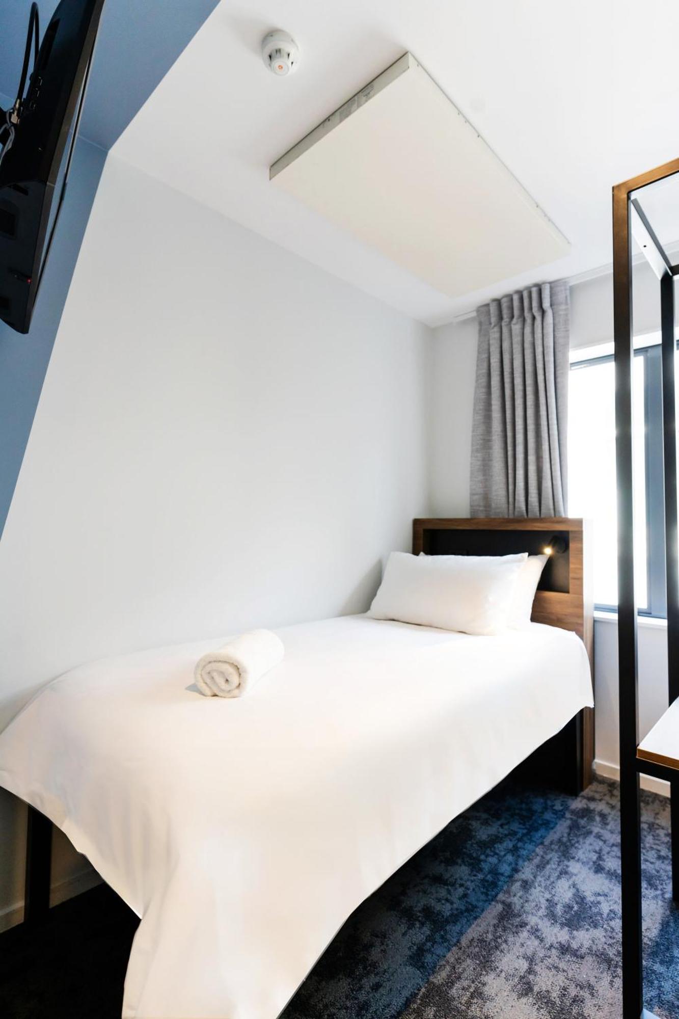 Albergue Haka House Wellington Exterior foto A single room at the hotel