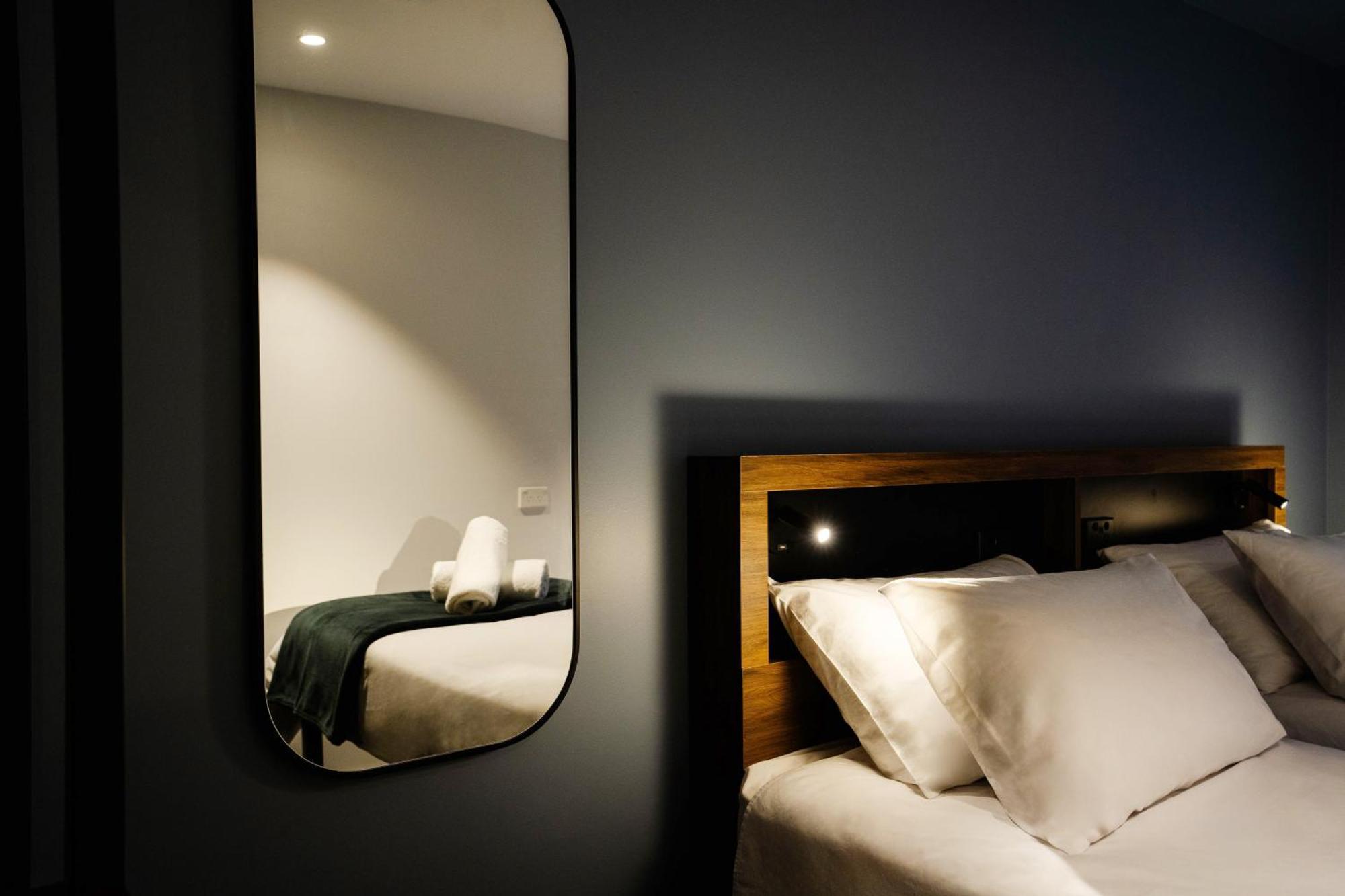 Albergue Haka House Wellington Exterior foto A room at the hotel