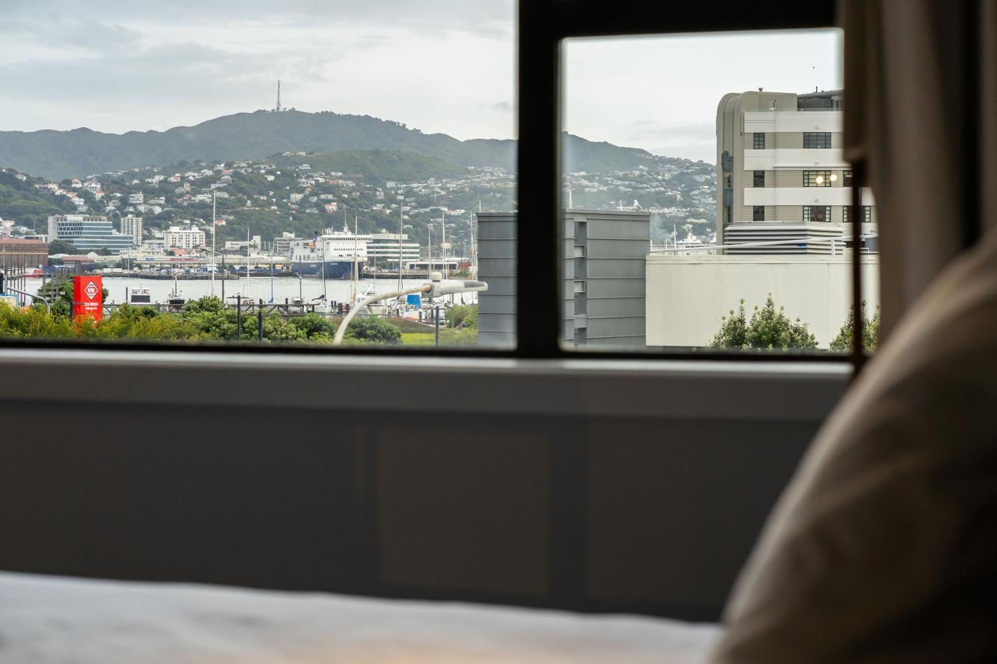 Albergue Haka House Wellington Exterior foto View from a room at the hotel